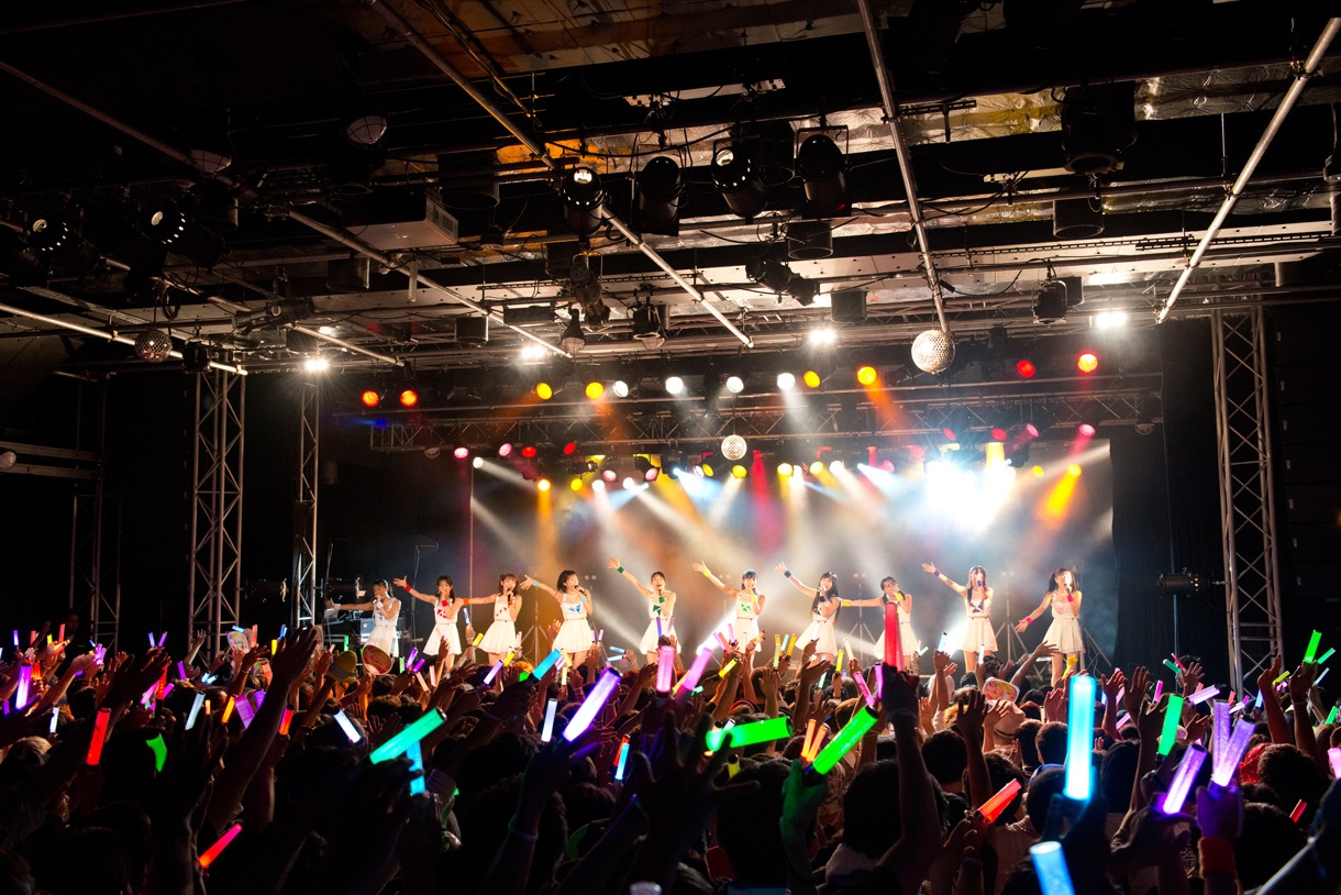 「GEM Live Mixture2014 初ワンマン!! ～夢に輝け！Go for it★～」第2部の様子。