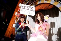 中村麻里子の入場の様子。 (c)AKS