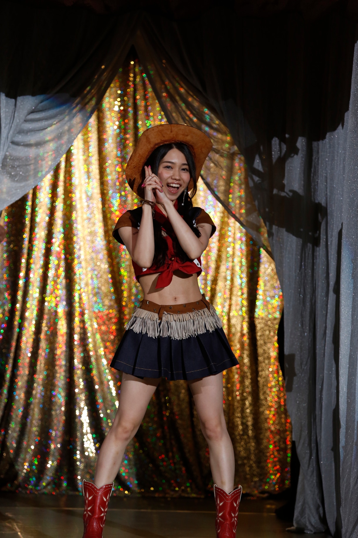 田野優花の入場の様子。 (c)AKS