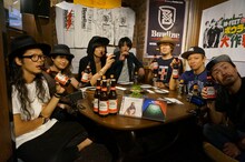 左から[Alexandros]、10-FEET。