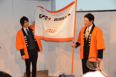 左から福士蒼汰、松岡修造。