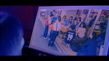 乃木坂46「転がった鐘を鳴らせ！」PVのワンシーン。