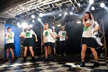 NegiccoとShiggy Jr.によるコラボステージの様子。