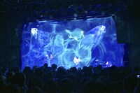 シナリオアート「ハジメテノワンマン」の様子。（撮影：佐藤広理）