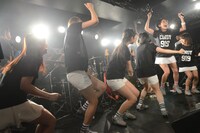 ジャンプがバラバラなlyrical school。