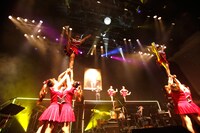 「YANO MUSIC FESTIVAL 2014」1日目オープニングの様子。