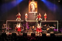 オープニングの様子。