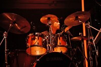 小松シゲル（Dr）