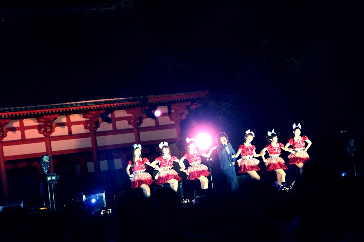 清 竜人25「平安神宮奉納ライブ2014」の様子。