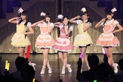 HKT48「HKT48全国ツアー～全国統一終わっとらんけん～」石川・本多の森ホール公演の様子。(c)AKS