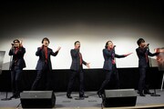 「Sherry」を披露するゴスペラーズ。