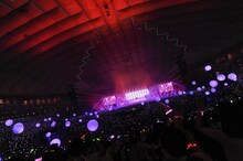 BUMP OF CHICKEN「BUMP OF CHICKEN TOUR『WILLPOLIS 2014』FINAL」東京ドーム公演の様子。（c）古溪一道