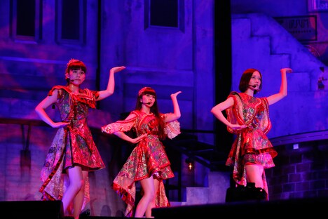 「ぐるんぐるん」ツアーファイナルでのPerfume。