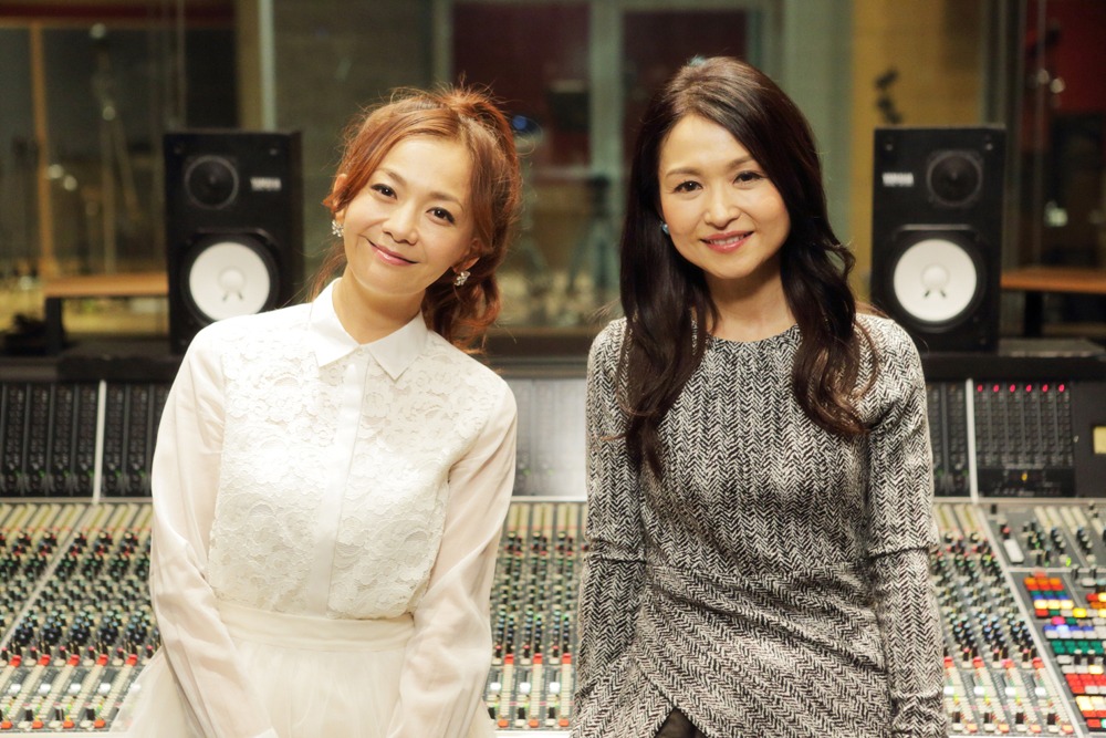 左から華原朋美、辛島美登里。