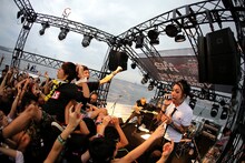 SiM「THE ENDLESS PLAY GROUND」の様子。