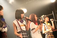 左から芹奈、manaka、麻珠、アサヒ。