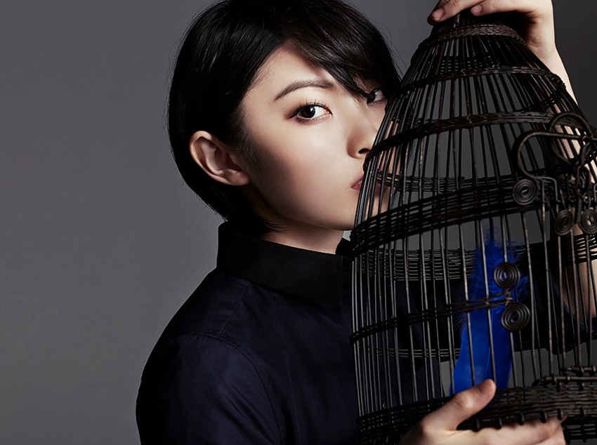 家入レオ、思い出の地でフリーライブ2連発