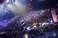 「N'夙川BOYS presents ロックンロール三国志？っと！ II ～黄巾ゾックゾクの乱～」の様子。（撮影：後藤壮太郎）