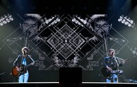 ゆず「YUZU ARENA TOUR 2014 新世界 追加公演」神奈川・横浜アリーナ公演の様子。