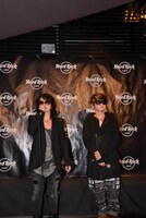 アルバム「BLOODSUCKERS」完成披露試聴会の様子。（撮影：今元秀明）