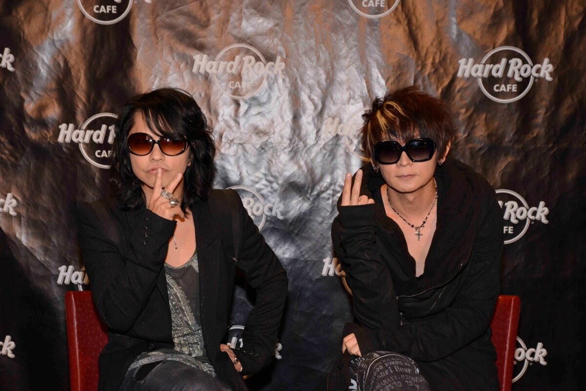 Vamps Bloodsuckers 試聴会に光臨 音楽ナタリー