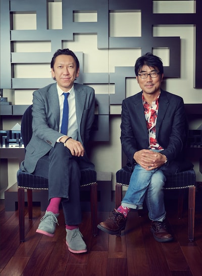 左から布袋寅泰、亀田誠治。 (c)ぴあ / 皆川聡