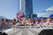 LinQ「ウェッサイ!!ガッサイ!!」福岡タワーでのリリースイベントの様子。