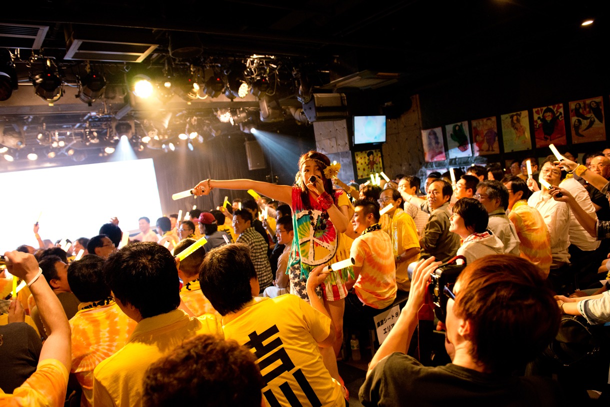 「Kikkastock Music and Art Festival 2014」吉川友ライブの様子。