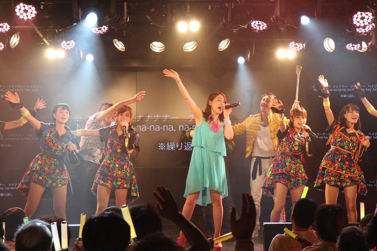 吉川友、初主催フェスで5時間ソロ35曲熱唱