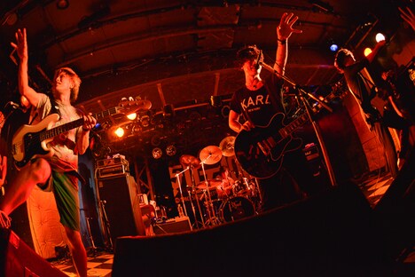 THE ORAL CIGARETTES（Photo by Kazumichi Kokei）