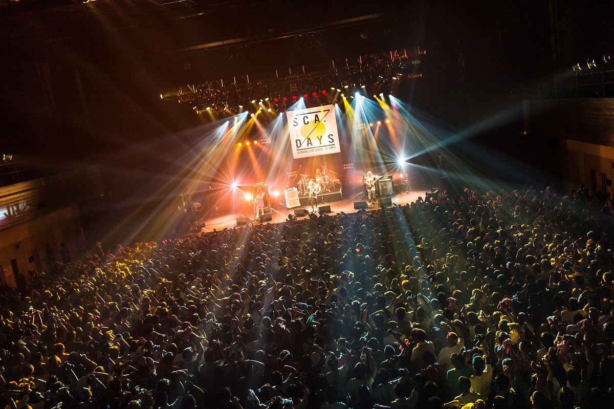 SCANDAL「SCANDAL 東阪10DAYS LIVE!!『急に来てもらってゴメン。～新曲やるから聴いてよ～』」堂島リバーフォーラム公演の様子。