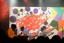 吉田山田「555ツアー～福岡クレイジーワンダーランド～」の様子。