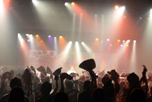 吉田山田「555ツアー～福岡クレイジーワンダーランド～」の様子。