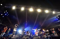 シアターブルックのステージの様子。（撮影：三浦麻旅子）