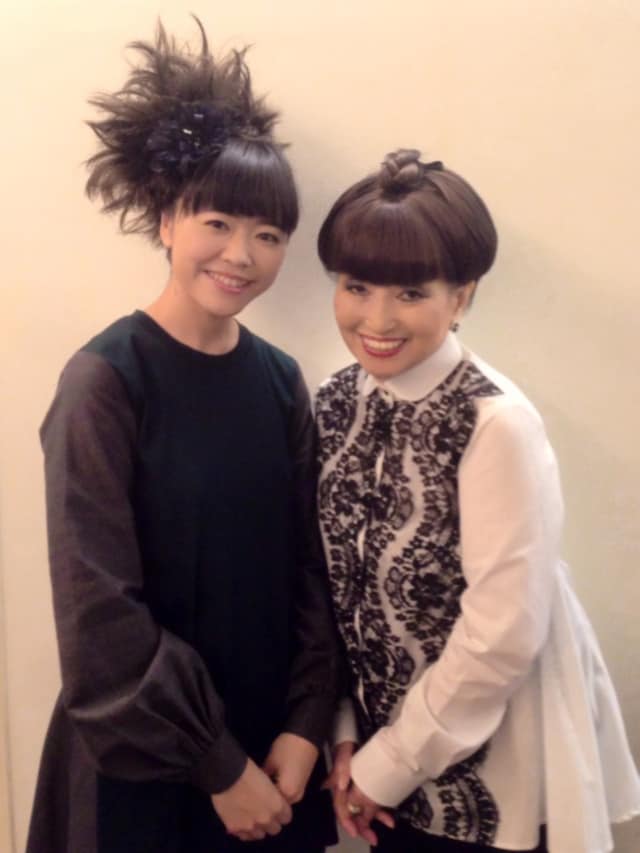 左から上原ひろみ、黒柳徹子。