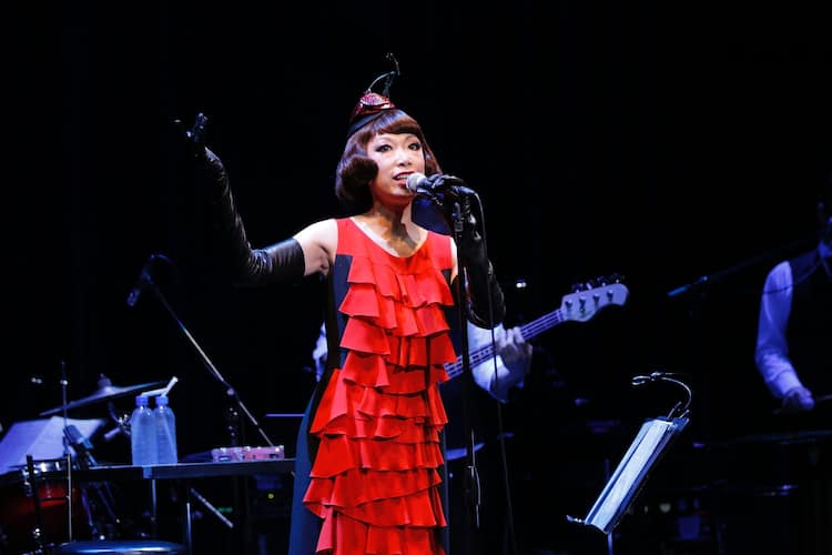 野宮真貴＆カジヒデキ、東阪で渋谷系を歌う - 音楽ナタリー