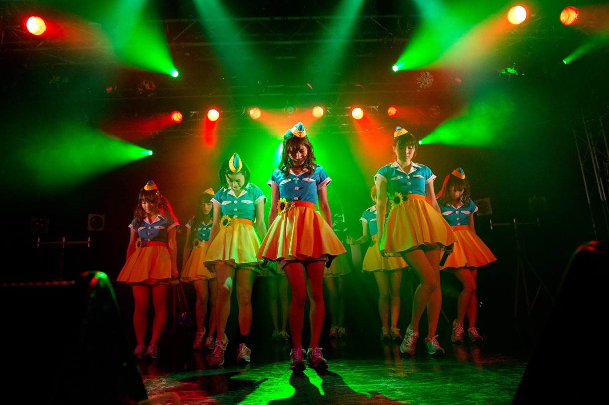 PASSPO☆ COUNT UP Tour 2014 中編「めざせ高度10,000超え 私たちなんてったってアイドル」第1部フライトの様子。