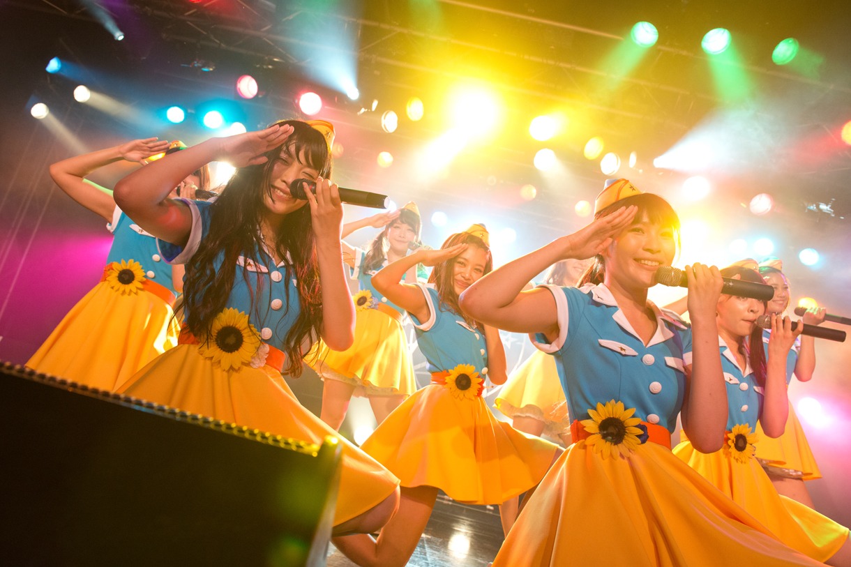PASSPO☆ COUNT UP Tour 2014 中編「めざせ高度10,000超え 私たちなんてったってアイドル」第1部フライトの様子。