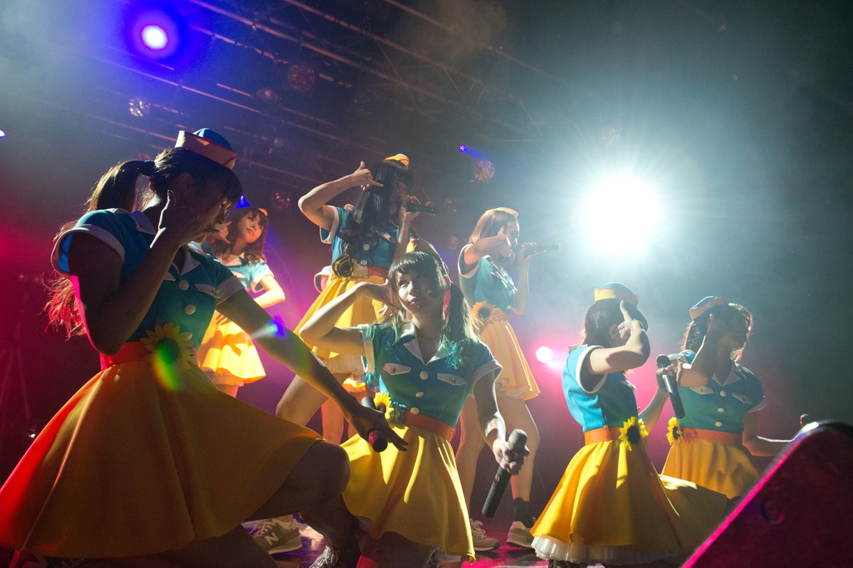 PASSPO☆ COUNT UP Tour 2014 中編「めざせ高度10,000超え 私たちなんてったってアイドル」第2部フライトの様子。