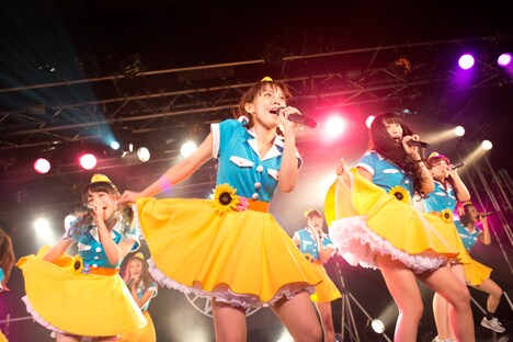 PASSPO☆ COUNT UP Tour 2014 中編「めざせ高度10,000超え 私たちなんてったってアイドル」第2部フライトの様子。