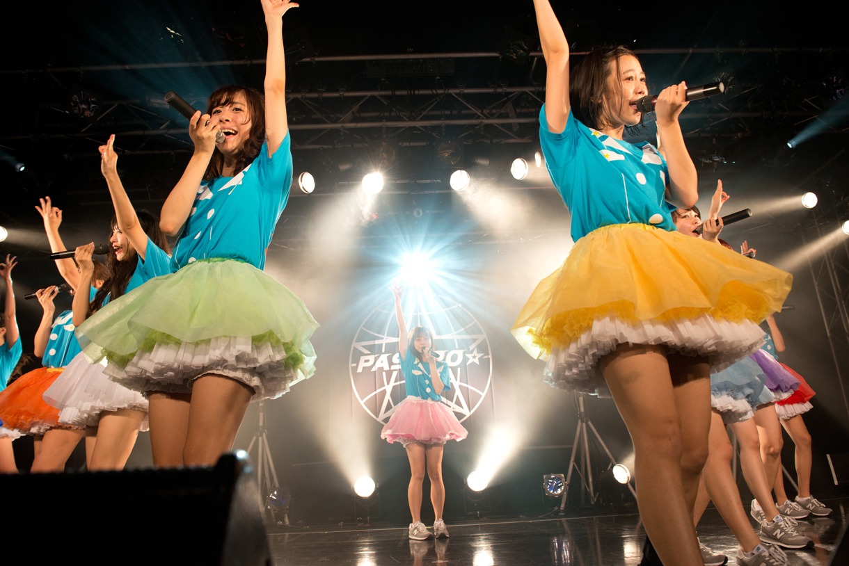 PASSPO☆ COUNT UP Tour 2014 中編「めざせ高度10,000超え 私たちなんてったってアイドル」第2部フライトの様子。