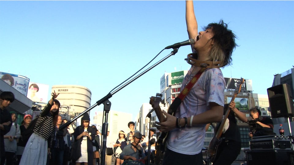 アルカラのストリートライブにスペシャ密着