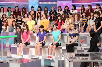 「関ジャニの仕分け∞ 2時間スペシャル」より「柔軟女王世界一決定戦」挑戦者たち。 (c)テレビ朝日