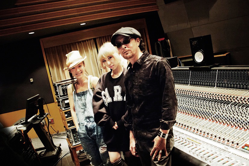 左からSUGAR SOUL、加藤ミリヤ、DJ KRUSH。