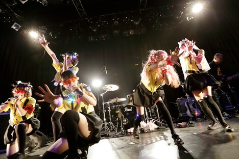 非常階段 featuring ゆるめるモ！（撮影：佛坂和之）