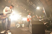 9月27日に北海道・札幌PENNY LANE24で実施された9mm Parabellum Bullet「Next Bullet Marks Tour 2014」の様子。 （撮影：忠村旭城、菊地勇希）