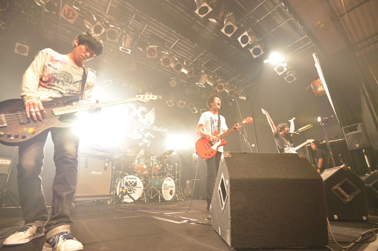 9月27日に北海道・札幌PENNY LANE24で実施された9mm Parabellum Bullet「Next Bullet Marks Tour 2014」の様子。 （撮影：忠村旭城、菊地勇希）
