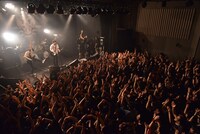 9月27日に北海道・札幌PENNY LANE24で実施された9mm Parabellum Bullet「Next Bullet Marks Tour 2014」の様子。 （撮影：忠村旭城、菊地勇希）