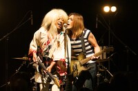 THE 卍 featuring 加納秀人 （撮影：長崎美生）