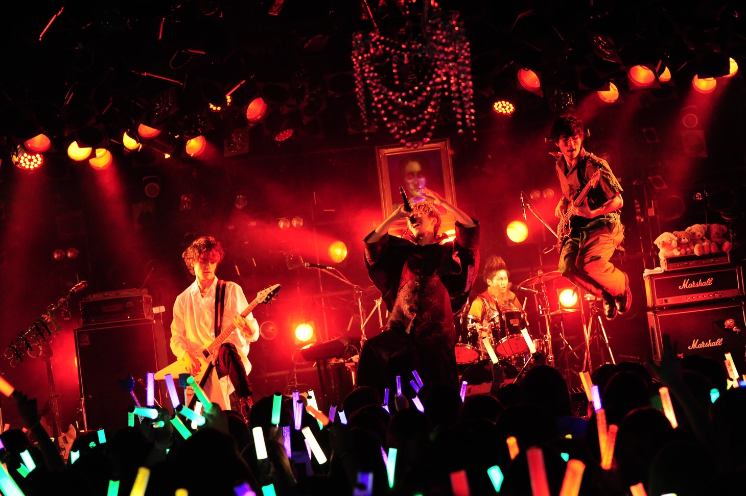 「カスタマイZ FIRST LIVE TOUR 2014 愉快！爽快！全開！大正解！ ～俺らの一気イチYOU!!～」東京・渋谷CLUB QUATTRO公演の様子。